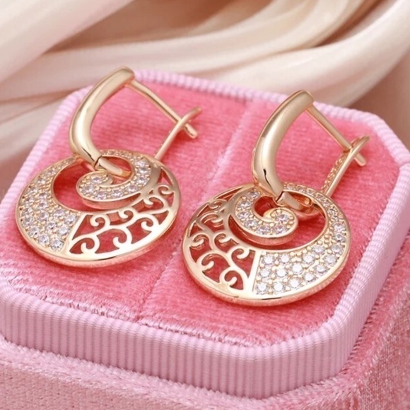 ⭐️ SPECTACULAR Unique Micro Pave Round Drop Earrings - Picture 5 of 11